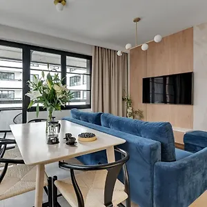 Apartment Doki Living By Blue Mandarin Parking & Foodhall Poland